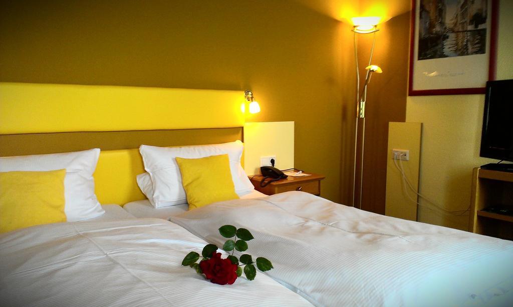 Hotel Zur Post Schönberg 객실 사진